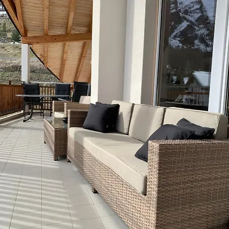 Victoria's - Luxurious Penthouse