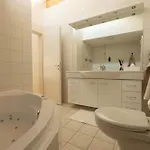 Victoria's - Luxurious Penthouse